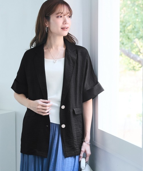 SMILE LAND(スマイルランド)の「<大きいサイズ>5分袖ルーズシルエットジャケット(カバーオール・レディース・アイボリー/ブラック・5L/4L/3L/LL/L)」の2枚目の写真
