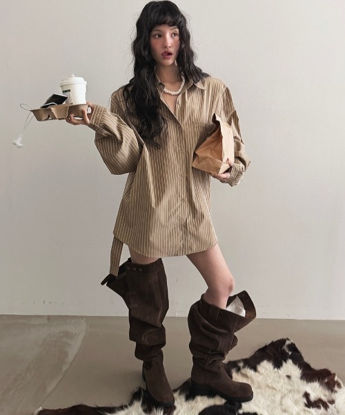Aelina(エリナ)の「ストライプ柄シャツショートパンツセットアップ(セットアップ・レディース・ダークベージュ/ブルー・FREE)」の10枚目の写真