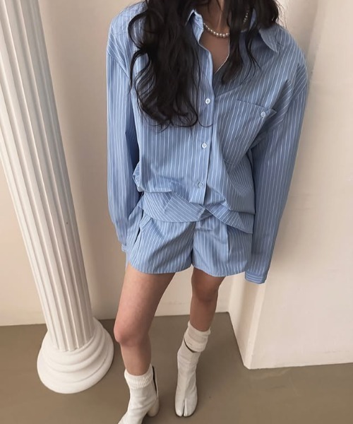 Aelina(エリナ)の「ストライプ柄シャツショートパンツセットアップ(セットアップ・レディース・ダークベージュ/ブルー・FREE)」の19枚目の写真