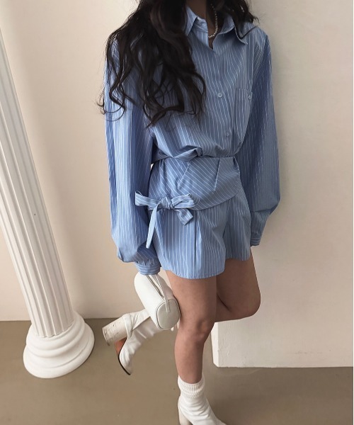 Aelina(エリナ)の「ストライプ柄シャツショートパンツセットアップ(セットアップ・レディース・ダークベージュ/ブルー・FREE)」の20枚目の写真