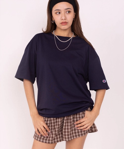 Champion(チャンピオン)の「【Champion/チャンピオン】Authentic T-SHIRTS オーバーサイズ ワンポイント刺繍 半袖Tシャツ ユニセックス(Tシャツ/カットソー・レディース・ホワイト/ネイビー/ブラック/チャコールグレー/グレー/ダークグリーン・L/XL/M)」の6枚目の写真