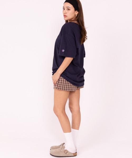 Champion(チャンピオン)の「【Champion/チャンピオン】Authentic T-SHIRTS オーバーサイズ ワンポイント刺繍 半袖Tシャツ ユニセックス(Tシャツ/カットソー・レディース・ホワイト/ネイビー/ブラック/チャコールグレー/グレー/ダークグリーン・L/XL/M)」の13枚目の写真