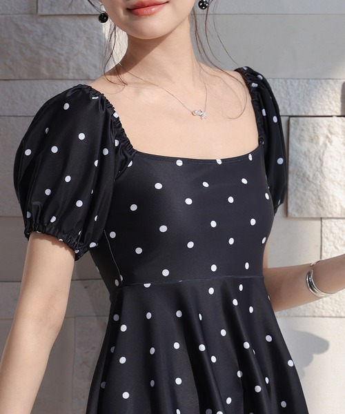 TeddyShop（テディショップ）の「【2WAYオフショルorパフスリ】ドット×ペプラムスクエアネックミニドレス風ビキニ 上下2点セット レディース水着（水着・レディース・ブラック系その他/ホワイト系その他・S/M/L）」の21枚目の写真