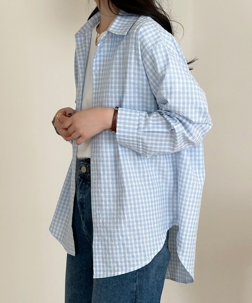 DAY CLOSET(デイ クローゼット)の「【シワになりにくい/袖口ボタン付き】長袖 レギュラーカラー ギンガムチェック オーバーサイズシャツ レディース(シャツ/ブラウス・レディース・レッド/ライトブルー・L/M)」の12枚目の写真