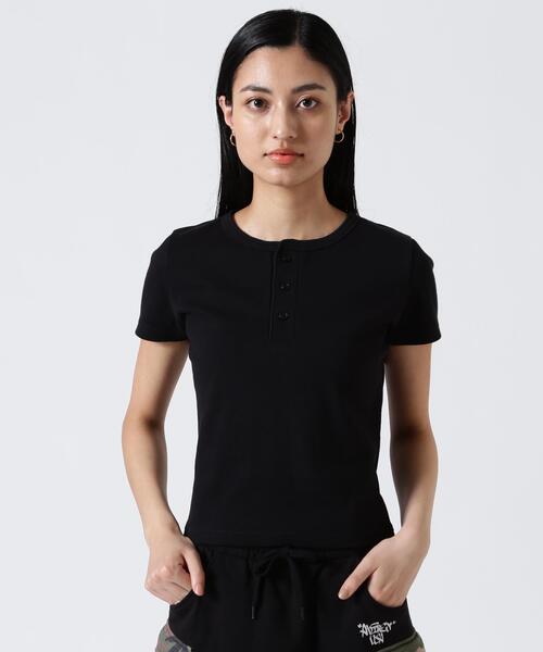 AVIREX(アヴィレックス)の「《DAILY/WOMAN》 S/S HENLEY NECK T-SHIRT(Tシャツ/カットソー・レディース・ブラック/ホワイト・M/S)」の12枚目の写真