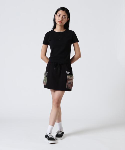 AVIREX(アヴィレックス)の「《DAILY/WOMAN》 S/S HENLEY NECK T-SHIRT(Tシャツ/カットソー・レディース・ブラック/ホワイト・M/S)」の13枚目の写真