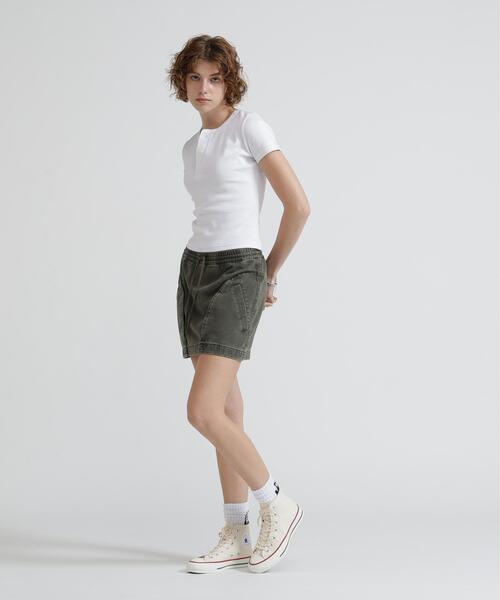 AVIREX(アヴィレックス)の「《DAILY/WOMAN》 S/S HENLEY NECK T-SHIRT(Tシャツ/カットソー・レディース・ブラック/ホワイト・M/S)」の20枚目の写真