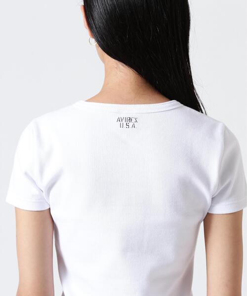 AVIREX(アヴィレックス)の「《DAILY/WOMAN》 S/S HENLEY NECK T-SHIRT(Tシャツ/カットソー・レディース・ブラック/ホワイト・M/S)」の4枚目の写真