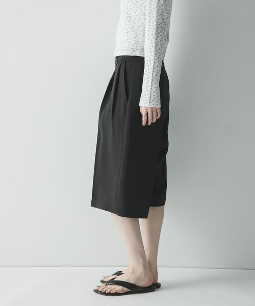 URBAN RESEARCH（アーバンリサーチ）の「『UR TECH DRYLUXE』ハーフパンツ（その他パンツ・レディース・ベージュ/ブラック・38/36）」の12枚目の写真