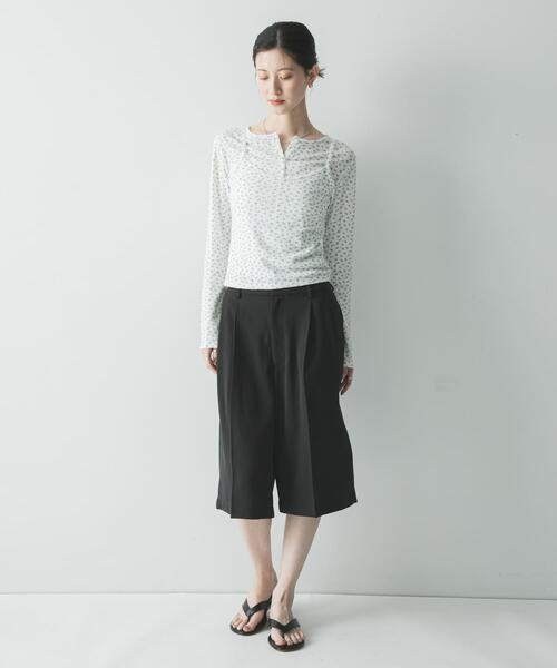 URBAN RESEARCH（アーバンリサーチ）の「『UR TECH DRYLUXE』ハーフパンツ（その他パンツ・レディース・ベージュ/ブラック・38/36）」の15枚目の写真