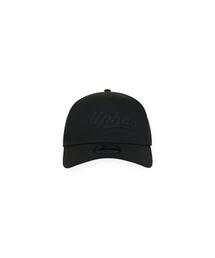 Alpha Industries（アルファインダストリーズ）の「Alpha Industries/アルファ インダストリーズ/x NEW ERA 9FORTY SCRIPT HAT/ニューエラ ナインフォーティ スクリプト ハット（キャップ）」