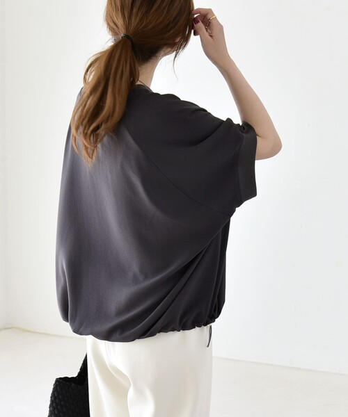 quaranciel(カランシエル)の「quaranciel:〈手洗い可能〉ジョーゼット ハーフスリーブ ドロスト ルーズ ブラウス(シャツ/ブラウス・レディース・チャコールグレー/オフホワイト/ブラック・ONE SIZE)」の17枚目の写真