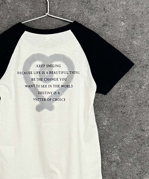 Universal Style Wear（ユニバーサルスタイルウェア）の「ガールズプリント半袖Tシャツ（Tシャツ/カットソー・キッズ・オフホワイト/ブルー/ブラック/グリーン/ピンク/チャコール・120/130/140/150/160/110）」の2枚目の写真