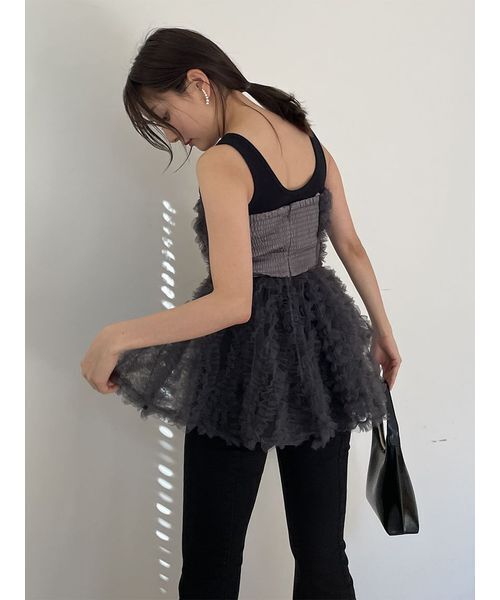SNIDEL(スナイデル)の「チュール刺繍ベアペプラムトップス(Tシャツ/カットソー・レディース・ダークグレー/ホワイト/ピンク・F)」の16枚目の写真