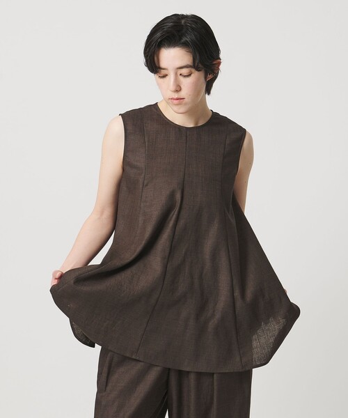MARW UNITED ARROWS(マルゥ ユナイテッドアローズ)の「<MARW UNITED ARROWS>フレア ノースリーブ ブラウス UVカット・接触冷感(シャツ/ブラウス・レディース・ネイビー/ダークブラウン/ダークグレー・FREE)」の19枚目の写真