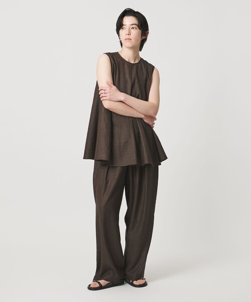 MARW UNITED ARROWS(マルゥ ユナイテッドアローズ)の「<MARW UNITED ARROWS>フレア ノースリーブ ブラウス UVカット・接触冷感(シャツ/ブラウス・レディース・ネイビー/ダークブラウン/ダークグレー・FREE)」の21枚目の写真