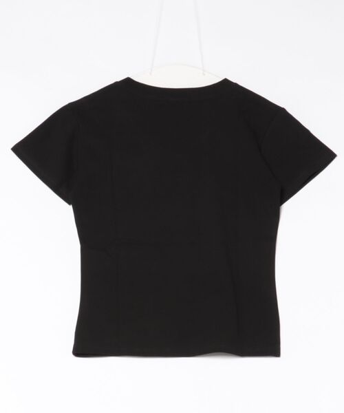 MEMECLE(メメクル)の「【 MEMECLE / メメクル 】フロントレタリング Vネックトップス(Tシャツ/カットソー・レディース・ブラック・MEDIUM/SMALL/LARGE)」の4枚目の写真