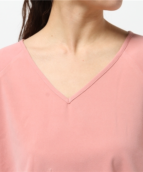 mystic(ミスティック)の「【mystic】スウェードタッチVネックプルオーバー(シャツ/ブラウス・レディース・ピンク/ベージュ/グレー/オフホワイト/ブラック・フリ-)」の11枚目の写真