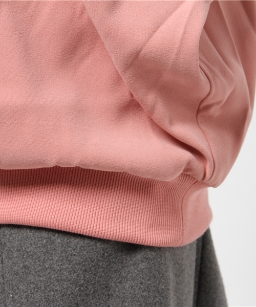 mystic(ミスティック)の「【mystic】スウェードタッチVネックプルオーバー(シャツ/ブラウス・レディース・ピンク/ベージュ/グレー/オフホワイト/ブラック・フリ-)」の6枚目の写真