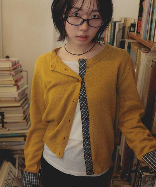 miette(ミエット)の「シャツレイヤード風クルーネックニットカーディガン(カーディガン/ボレロ・レディース・グレー/ブラウン/マスタード・FREE)」の1枚目の写真