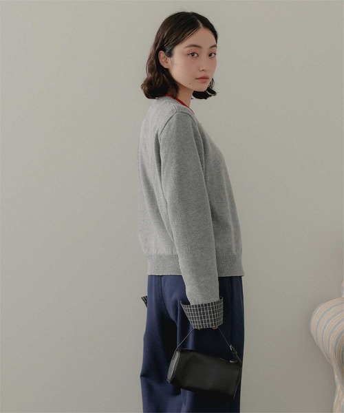 miette(ミエット)の「シャツレイヤード風クルーネックニットカーディガン(カーディガン/ボレロ・レディース・グレー/ブラウン/マスタード・FREE)」の6枚目の写真