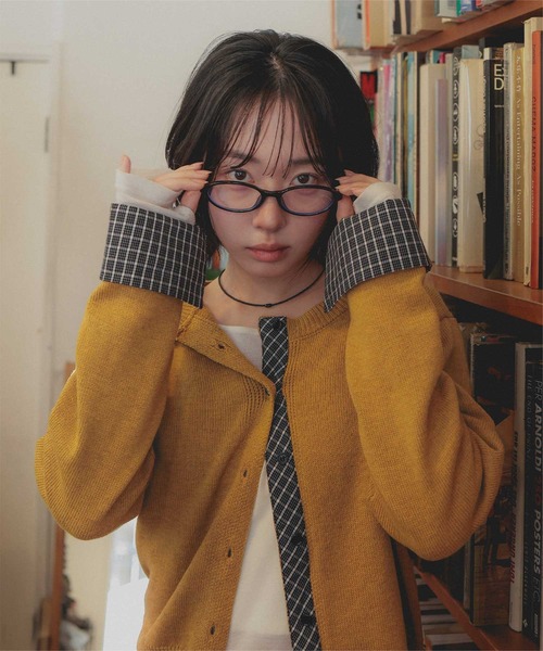 miette(ミエット)の「シャツレイヤード風クルーネックニットカーディガン(カーディガン/ボレロ・レディース・グレー/ブラウン/マスタード・FREE)」の17枚目の写真