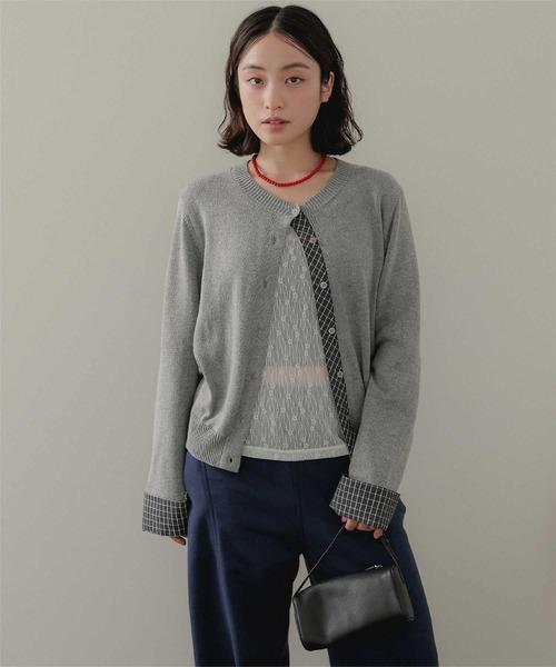 miette(ミエット)の「シャツレイヤード風クルーネックニットカーディガン(カーディガン/ボレロ・レディース・グレー/ブラウン/マスタード・FREE)」の9枚目の写真