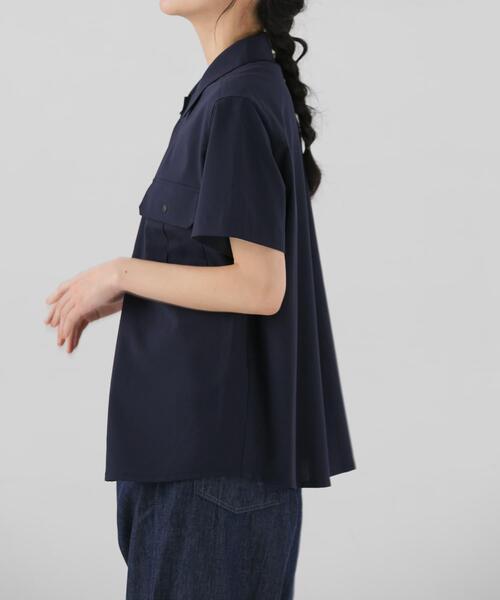 EKAL(エカル)の「SMOOTH WOOLY LIKE サファリシャツ(シャツ/ブラウス・レディース・チャコールグレー/ネイビー/ライトグレー・ONE)」の12枚目の写真