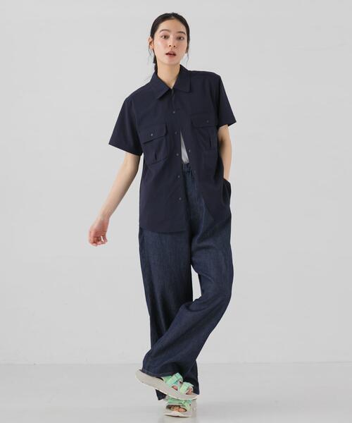 EKAL(エカル)の「SMOOTH WOOLY LIKE サファリシャツ(シャツ/ブラウス・レディース・チャコールグレー/ネイビー/ライトグレー・ONE)」の8枚目の写真