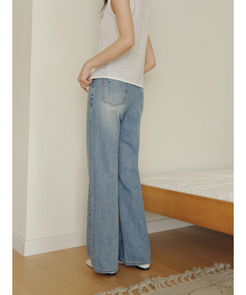 Yuje(ユジェ)の「CUT OUT DENIM 002(Light Blue, 3size)(デニムパンツ・レディース・その他・LARGE/MEDIUM/SMALL)」の11枚目の写真