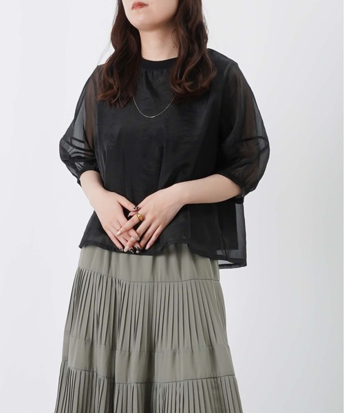 LUCA/LADY LUCK LUCA(ルカ/レディラックルカ)の「LC/LLL 【新色追加】シアー重ねランタンスリーブプルオーバー(Tシャツ/カットソー・レディース・ブラック/オフホワイト/ブラウン/グレー・FREE)」の16枚目の写真