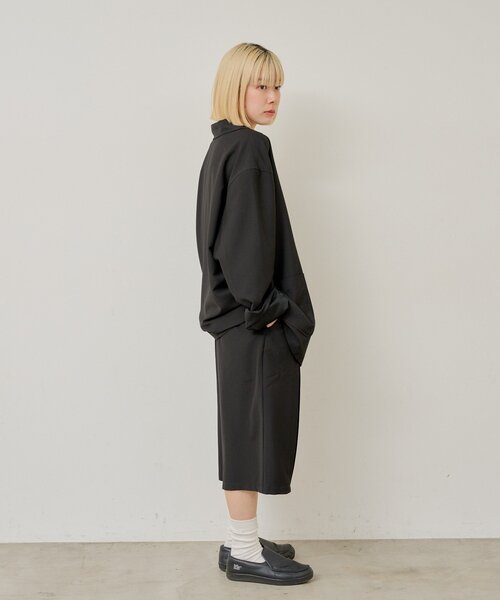 Kastane(カスタネ)の「【UNISEX/2サイズ展開】ボックスプリーツショートパンツ(その他パンツ・レディース・ブラック/グレー・1/2)」の9枚目の写真