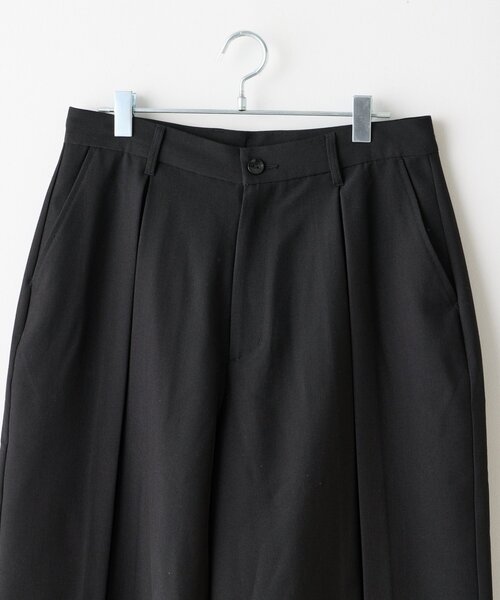 Kastane(カスタネ)の「【UNISEX/2サイズ展開】ボックスプリーツショートパンツ(その他パンツ・レディース・ブラック/グレー・1/2)」の18枚目の写真