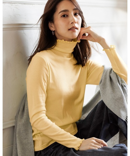 DoCLASSE( ドゥクラッセ)の「コットンガーゼ・メロウタートルネック(Tシャツ/カットソー・レディース・ブルー/ブラック/スモークピンク/グレイッシュベージュ/チャコール/ピーコックグリーン系/グレー/パープル/ライトグリーン/ブルーグレー/クリアグリーン/モカ/ピンク/イエロー/ダークネイビー/ライトグレー/ライトカーキ・L/M/LL/3L/S/XL/XXL)」の15枚目の写真