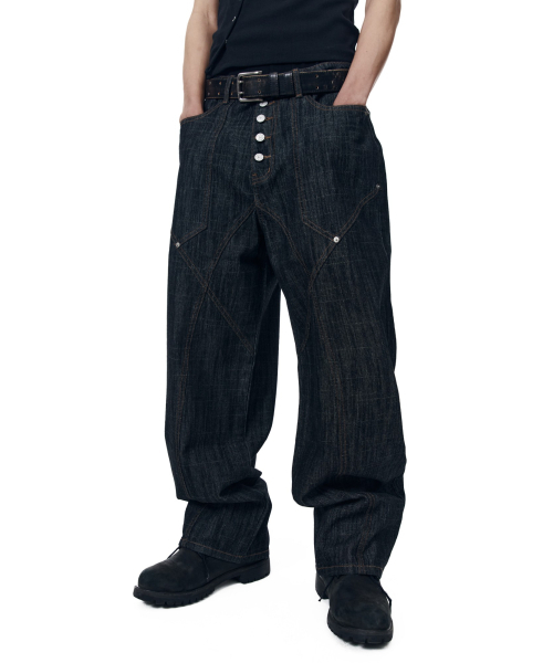 AAKAM（アーカム）の「Oblique Incision Denim Pants (Black)（デニムパンツ・レディース・その他・1/2）」の14枚目の写真