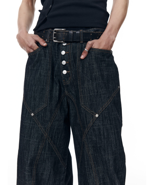 AAKAM（アーカム）の「Oblique Incision Denim Pants (Black)（デニムパンツ・レディース・その他・1/2）」の16枚目の写真