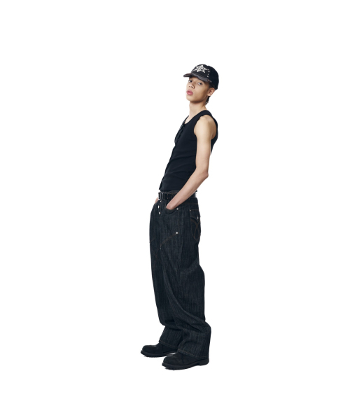 AAKAM（アーカム）の「Oblique Incision Denim Pants (Black)（デニムパンツ・レディース・その他・1/2）」の5枚目の写真