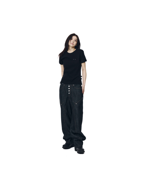 AAKAM（アーカム）の「Oblique Incision Denim Pants (Black)（デニムパンツ・レディース・その他・1/2）」の10枚目の写真
