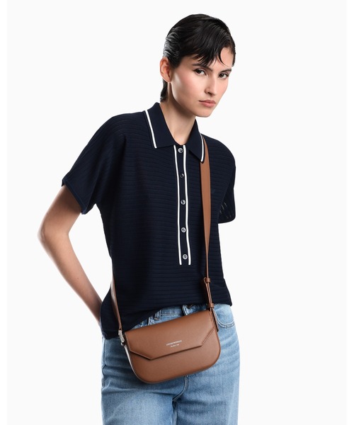 EMPORIO ARMANI(エンポリオアルマーニ)の「【エンポリオ アルマーニ】Emporio Armani 1981 レザーミニショルダーバッグ(ショルダーバッグ・レディース・ブラック/ブラウン/ダークウッド・FREE)」の1枚目の写真
