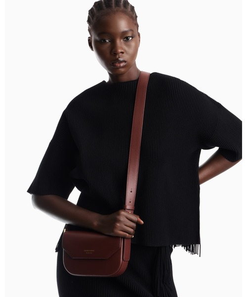 EMPORIO ARMANI(エンポリオアルマーニ)の「【エンポリオ アルマーニ】Emporio Armani 1981 レザーミニショルダーバッグ(ショルダーバッグ・レディース・ブラック/ブラウン/ダークウッド・FREE)」の3枚目の写真