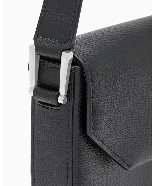 EMPORIO ARMANI(エンポリオアルマーニ)の「【エンポリオ アルマーニ】Emporio Armani 1981 レザーミニショルダーバッグ(ショルダーバッグ・レディース・ブラック/ブラウン/ダークウッド・FREE)」の8枚目の写真
