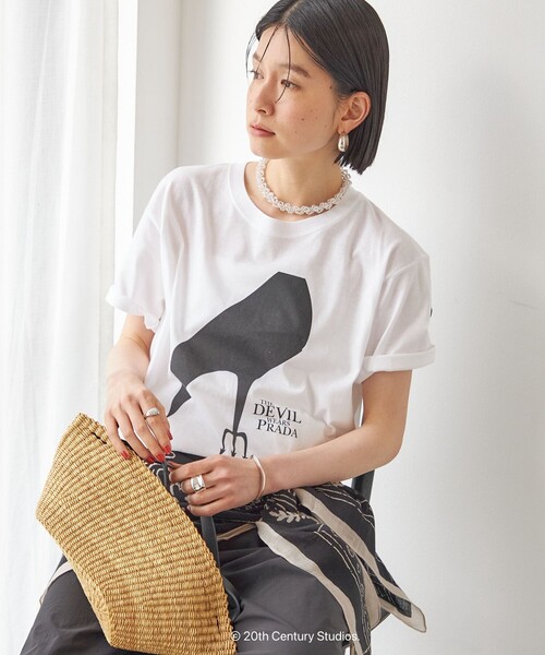 SHIPS(シップス)の「【SHIPS別注】GOOD ROCK SPEED: The devil wears PRADA(Tシャツ/カットソー・レディース・ホワイト/ホワイト系その他/ダークグレー/ブラック・ONE SIZE)」の9枚目の写真