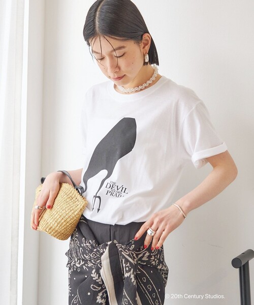 SHIPS(シップス)の「【SHIPS別注】GOOD ROCK SPEED: The devil wears PRADA(Tシャツ/カットソー・レディース・ホワイト/ホワイト系その他/ダークグレー/ブラック・ONE SIZE)」の11枚目の写真