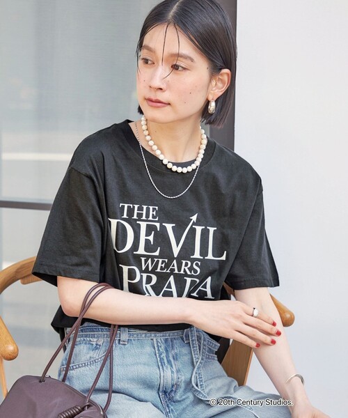 SHIPS(シップス)の「【SHIPS別注】GOOD ROCK SPEED: The devil wears PRADA(Tシャツ/カットソー・レディース・ホワイト/ホワイト系その他/ダークグレー/ブラック・ONE SIZE)」の17枚目の写真