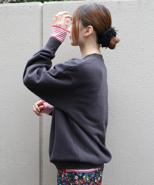 MEYAME(メヤメ)の「MEYAME/メヤメ スイッチングパターンスウェット SWITCHING PATTERN SWEAT(BRUSHED LINING) MEY-2505(スウェット・レディース・レッド/チャコールグレー・FREE)」の8枚目の写真
