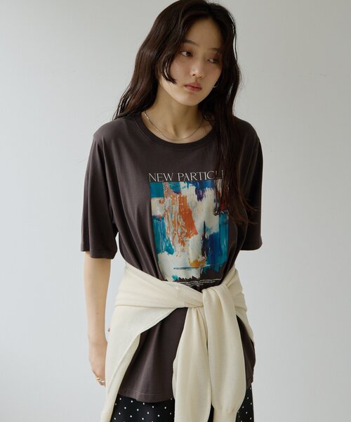 DISCOAT（ディスコート）の「【Noka】アートTシャツ（Tシャツ/カットソー・レディース・チャコールグレー/オフホワイト・FREE）」の11枚目の写真