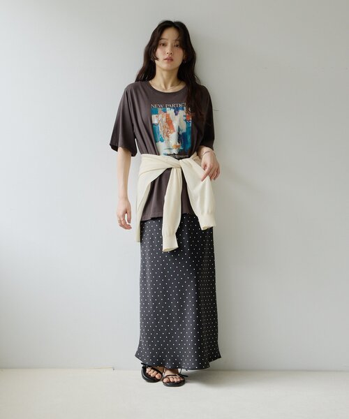 DISCOAT（ディスコート）の「【Noka】アートTシャツ（Tシャツ/カットソー・レディース・チャコールグレー/オフホワイト・FREE）」の14枚目の写真