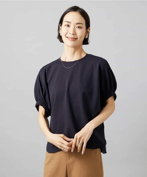 MICHEL KLEIN（ミッシェル・クラン）の「[新色追加/接触冷感]サッカードルマンスリーブカットソー（Tシャツ/カットソー・レディース・ベージュ/ネイビー/ボルドー/グレー/クリーム/ダークインディゴブルー・38）」の4枚目の写真