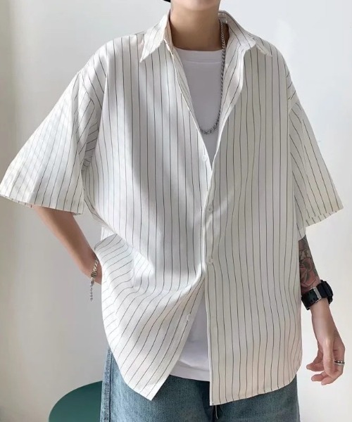 WYZ wear(ダブリューワイジィーウェア)の「オーバーサイズストライプ半袖シャツ/ユニセックス(シャツ/ブラウス・メンズ・ブラック/ホワイト・L/M/XL)」の11枚目の写真