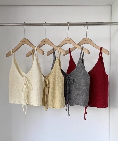 yuue' ( wear )(ユーイ)の「2WAYリボンニットビスチェ/前後着用可(ベスト・レディース・グレー/レッド/イエロー/アイボリー/ブラック・FREE)」の7枚目の写真